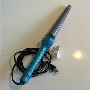 BaBylissPRO® Nano Titanium™ 1¼–¾" ConiCurl Iron Tapered Curling Wand